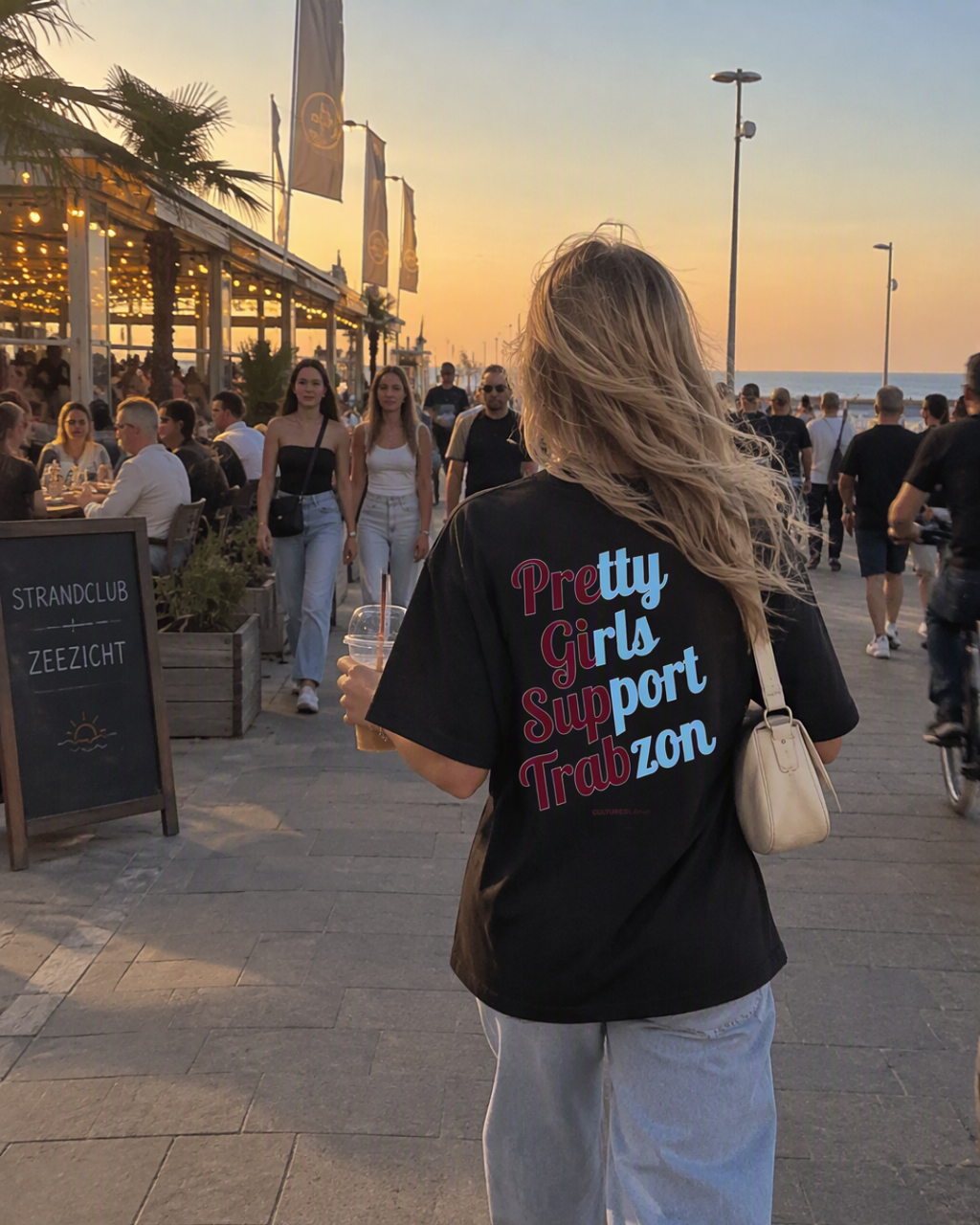 Pretty Girls Support Trabzon Oversized T-Shirt